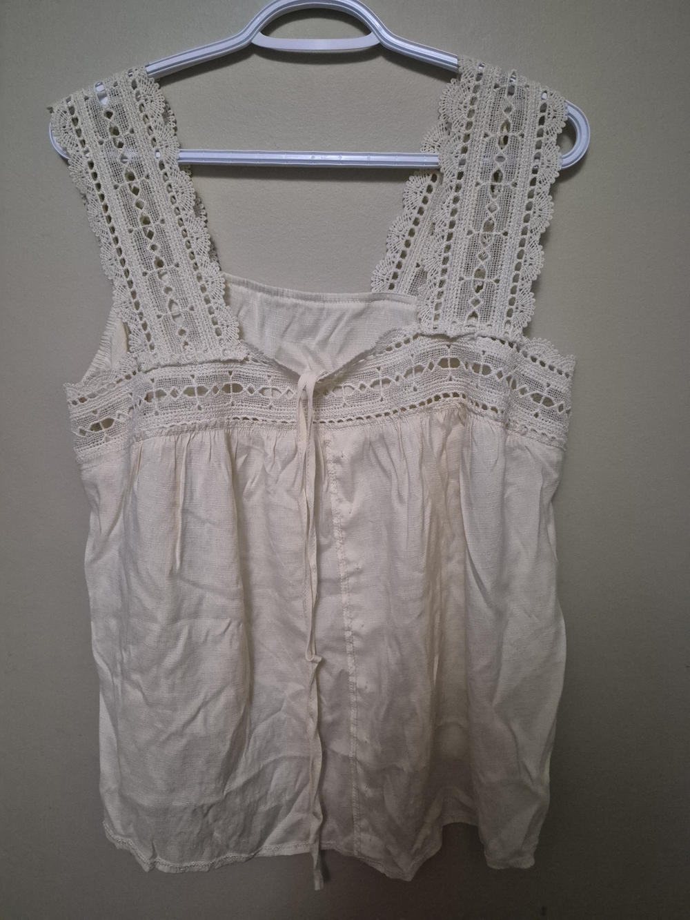 Boho Lace-Trim Sleeveless Top in Cream